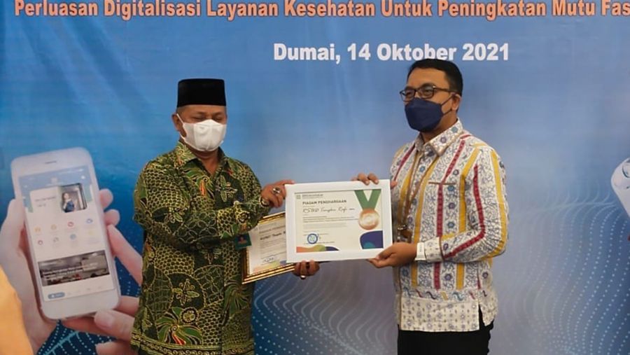 Beri Pelayanan Maksimal pada Peserta JKN-KIS, RSUD Siak Raih Penghargaan BPJS Kesehatan