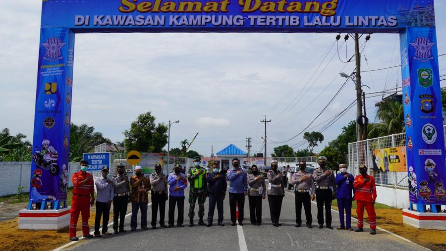 Didampingi Kasat Lantas Polres Siak, Tim Korlantas Mabes Polri Kunjungi Kampung Tertib Lalu Lintas