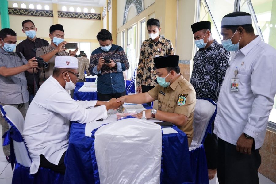 Hadiri Gemar Zakat di Kandis, Husni Merza Berharap Zakat Kabupaten Siak Terus Meningkat