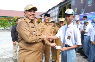 Pemkab Siak Beri Kemudahan Layanan Pembuatan E-KTP Bagi Pelajar Usia 17 Tahun