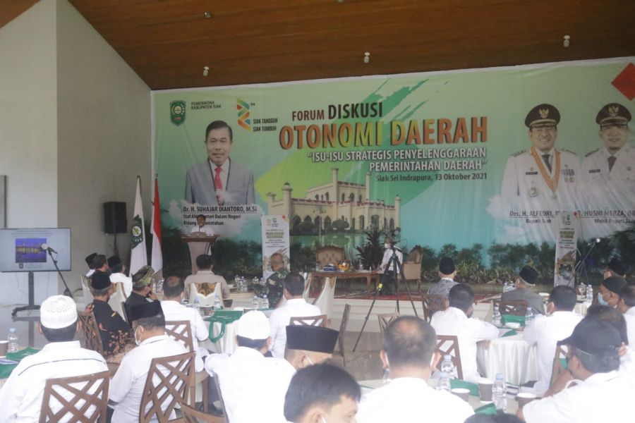 Pemkab Siak Taja Forum Diskusi Tentang Otonomi Daerah