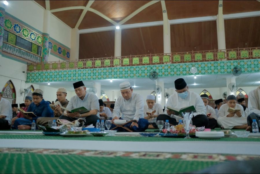 Tasyakuran Hari Jadi Ke 23 Kabupaten Siak, Bupati dan Wakil Bupati Gelar Khataman Al-Qur’an