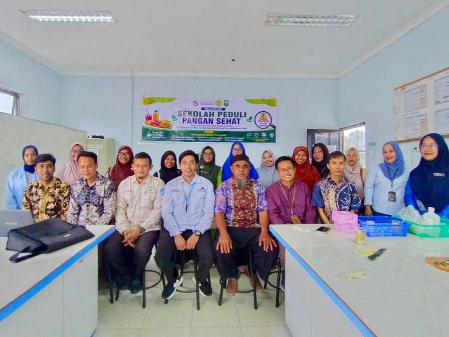 Tim Dosen Teknik Kimia PSDKU Polsri Siak Gelar “Sekolah Peduli Pangan Sehat”